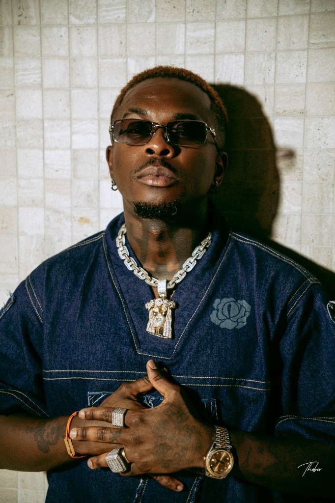 Didi B — Le Portrait du Disque d'Or — Photographie par Thobix Eclou (3/6)