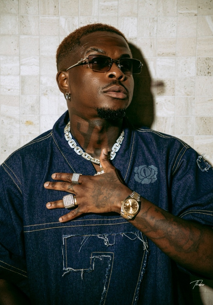 Didi B — Le Portrait du Disque d'Or — Photographie par Thobix Eclou (5/6)