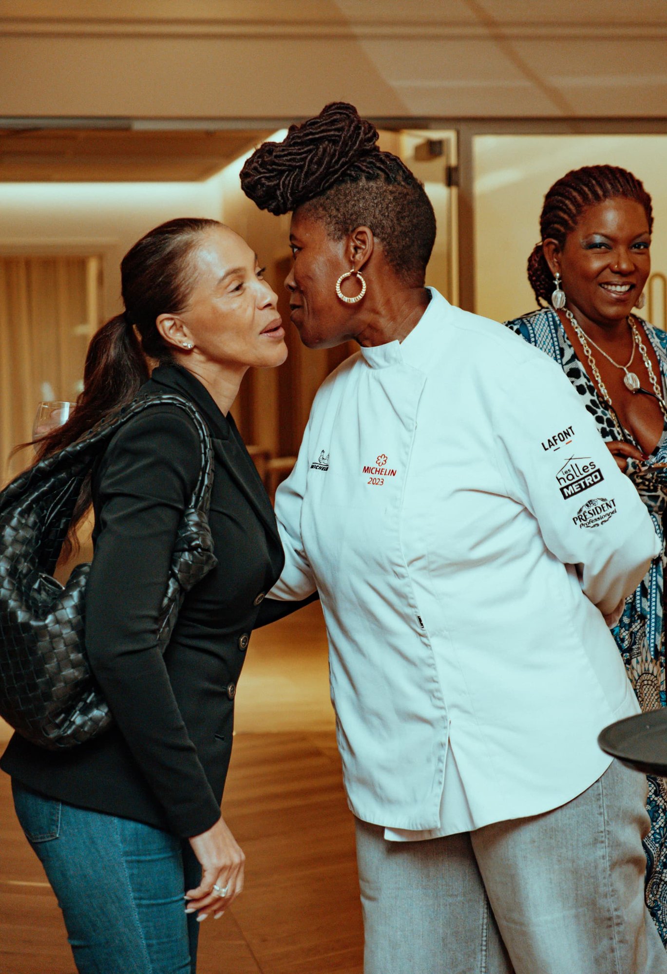 Kɔn ɖokpo — L'Ami Sofitel — Photographie par Thobix Eclou (12/23)