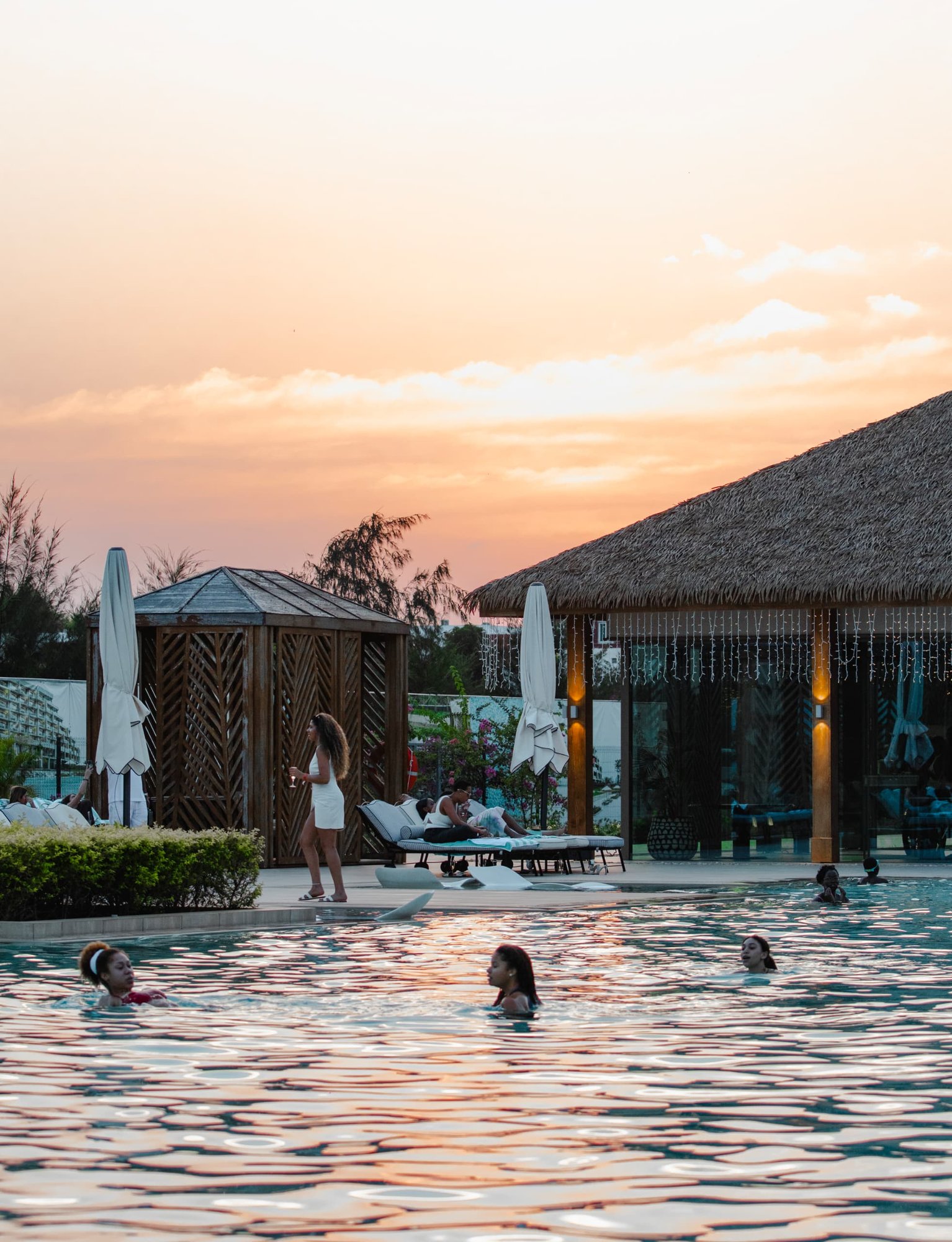 Pool Party — We Love EYA — Photographie par Thobix Eclou (26/28)