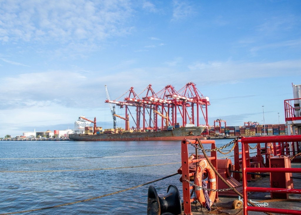 Port Autonome de Cotonou — 60 Ans d'Histoire — Photographie par Thobix Eclou (1/6)