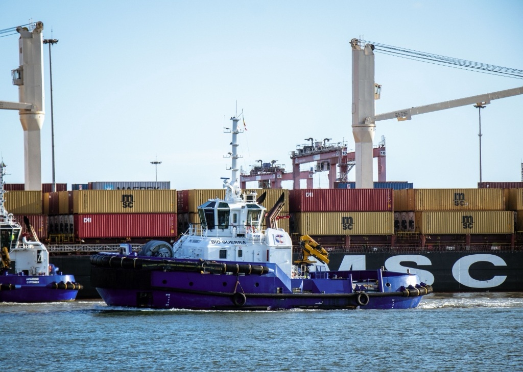 Port Autonome de Cotonou — 60 Ans d'Histoire — Photographie par Thobix Eclou (2/6)