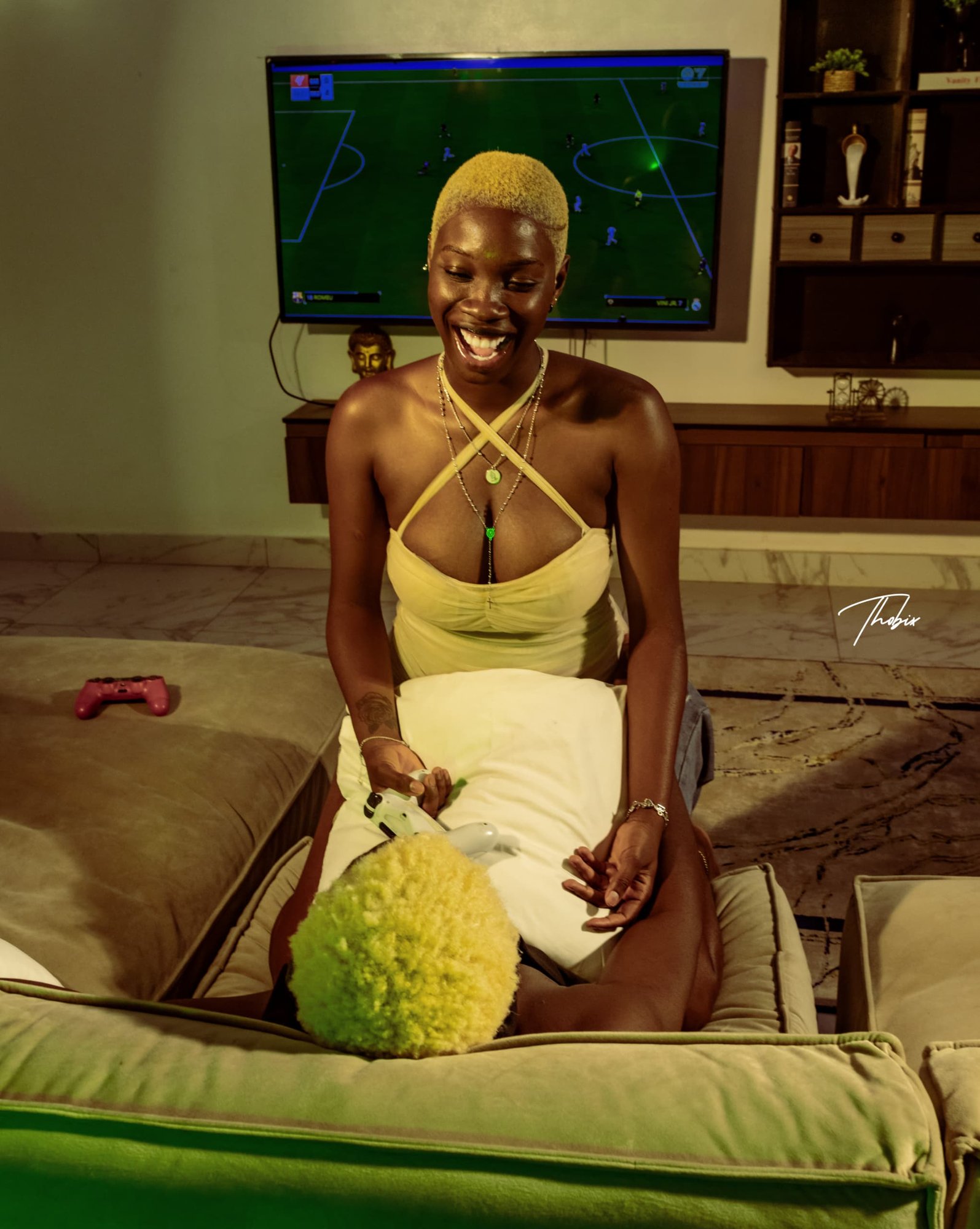 Éditorial Mode & Studio — Photographie par Thobix Eclou (2/5)